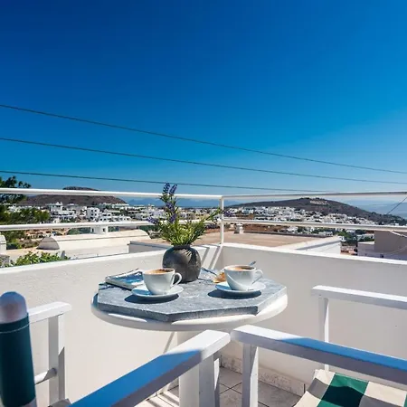 Maison Triantatria Plaka (Milos)