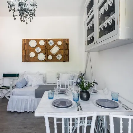 Maison Triantatria Apartment *