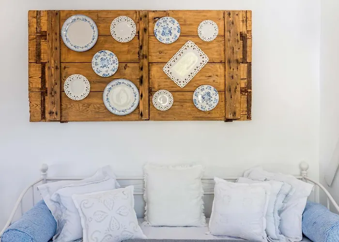 Maison Triantatria Plaka (Milos)